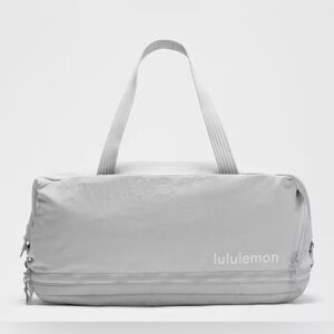 Lululemon 3-in-1 Gym Duffle Bag 30L Silver Drop
